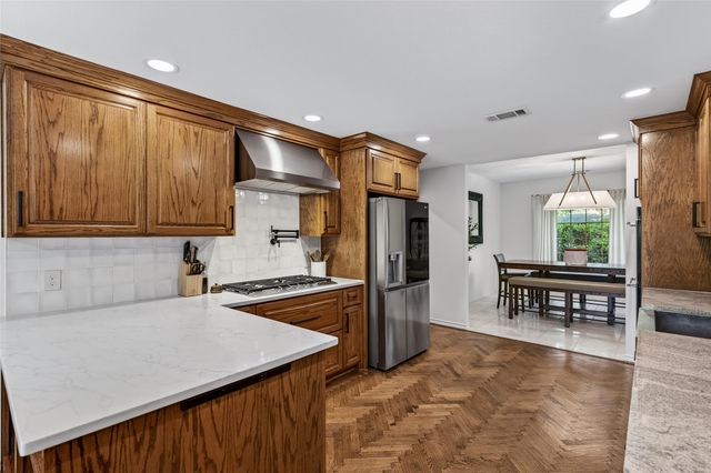 7108 Hunters Ridge Drive, Dallas, TX 75248