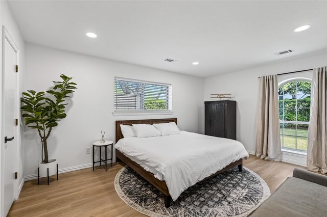 7108 Hunters Ridge Drive, Dallas, TX 75248