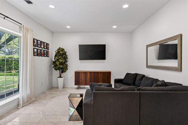 7108 Hunters Ridge Drive, Dallas, TX 75248