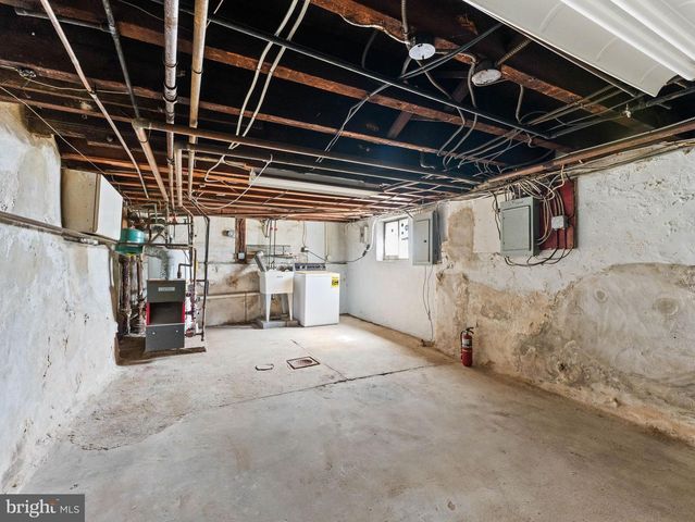 2053 S CLEVELAND ST, Philadelphia, PA 19145