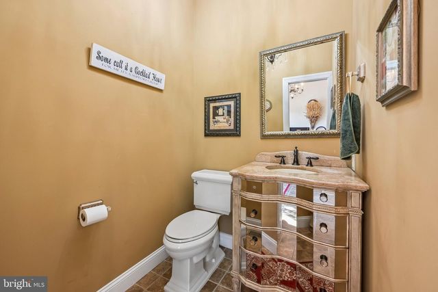 11 TROON CT, Moorestown, NJ 08057