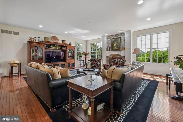 11 TROON CT, Moorestown, NJ 08057