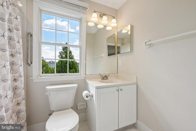 11 TROON CT, Moorestown, NJ 08057
