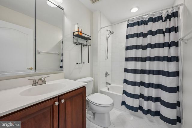 11 TROON CT, Moorestown, NJ 08057