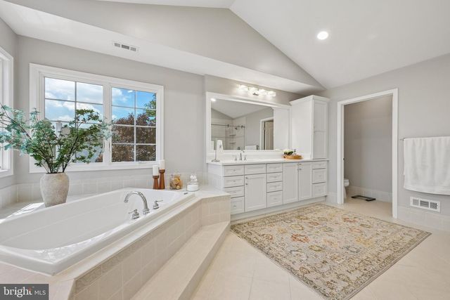 11 TROON CT, Moorestown, NJ 08057