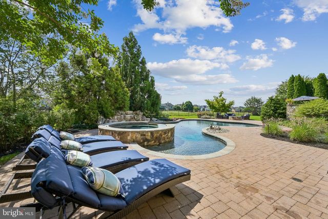 11 TROON CT, Moorestown, NJ 08057