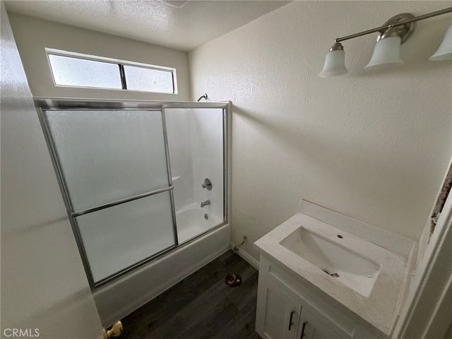 912 S Ash Avenue 1, Inglewood, CA 90301