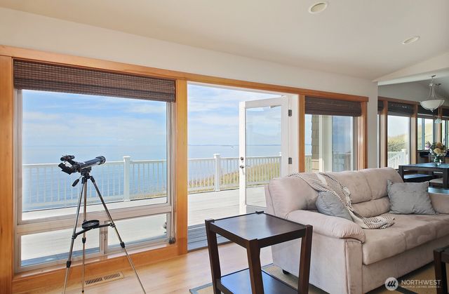 719 Fort Ebey Road, Coupeville, WA 98239