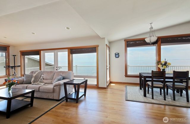 719 Fort Ebey Road, Coupeville, WA 98239