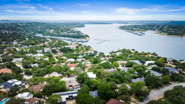 124 Firebird ST, Lakeway, TX 78734