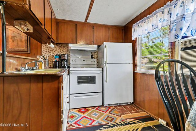 131 NE 75th Street, Oak Island, NC 28465