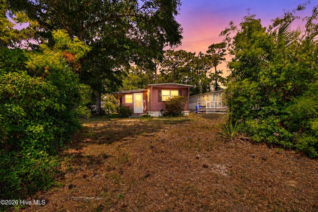 131 NE 75th Street, Oak Island, NC 28465