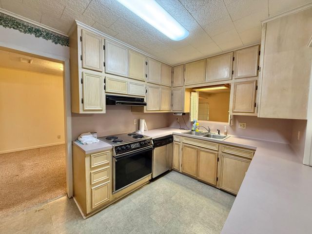 1412 Ithaca Avenue, Nederland, TX 77627