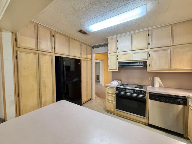 1412 Ithaca Avenue, Nederland, TX 77627