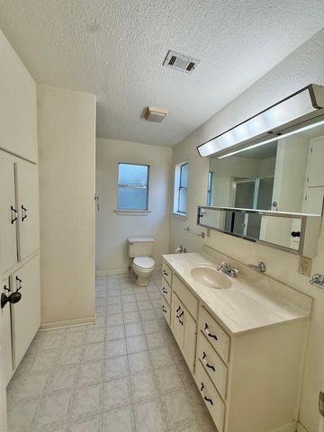 1412 Ithaca Avenue, Nederland, TX 77627