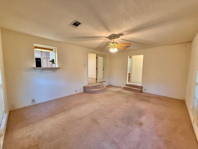 1412 Ithaca Avenue, Nederland, TX 77627