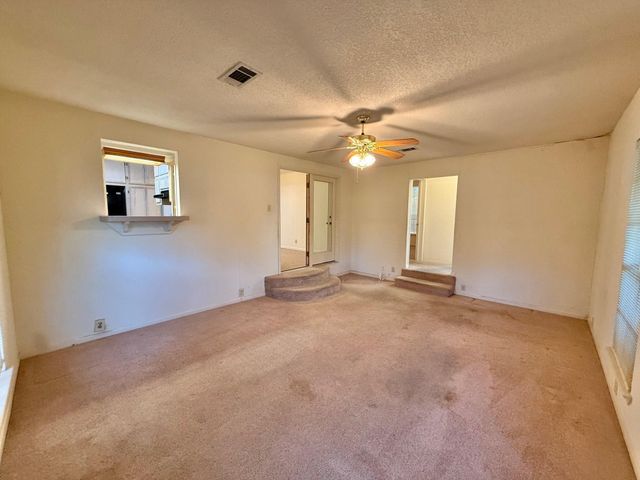 1412 Ithaca Avenue, Nederland, TX 77627