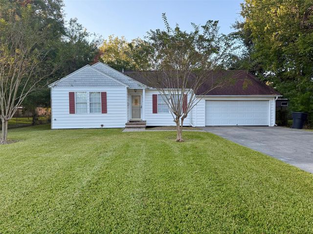 1412 Ithaca Avenue, Nederland, TX 77627