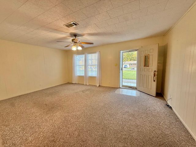 1412 Ithaca Avenue, Nederland, TX 77627