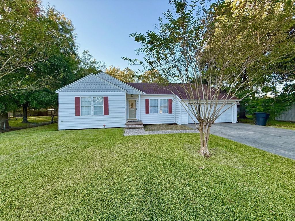 1412 Ithaca Avenue, Nederland, TX 77627