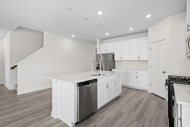 995 Lauryn Oak Loop, Longs, SC 29568