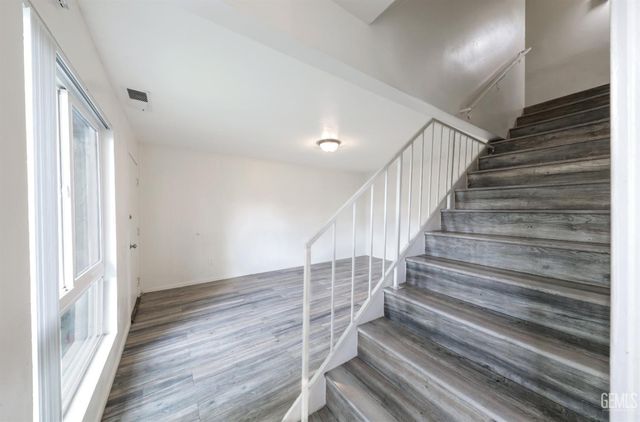 2200 Cedro Court B, Bakersfield, CA 93309