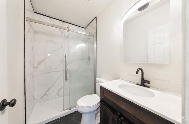 2200 Cedro Court B, Bakersfield, CA 93309