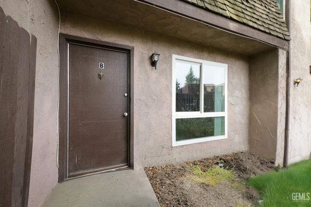 2200 Cedro Court B, Bakersfield, CA 93309