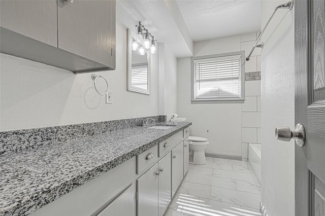 209 W 6th Street, Deer Park, TX 77536