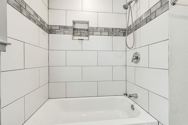 209 W 6th Street, Deer Park, TX 77536