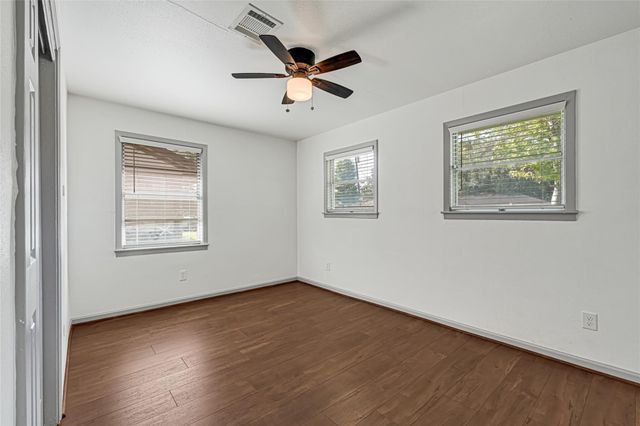 209 W 6th Street, Deer Park, TX 77536