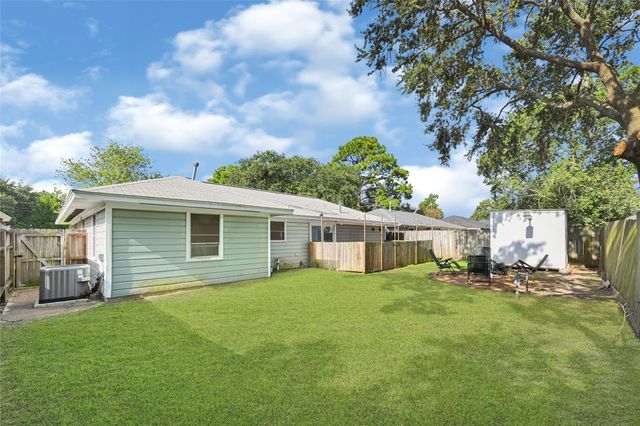 209 W 6th Street, Deer Park, TX 77536