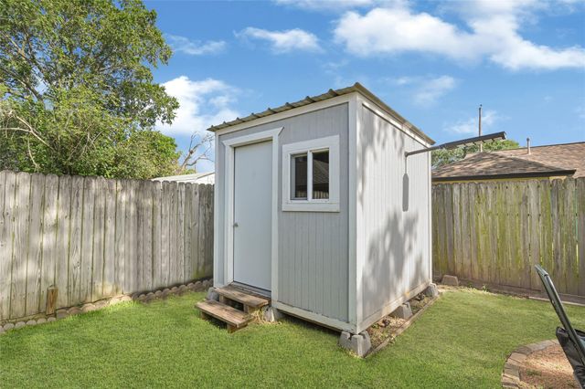 209 W 6th Street, Deer Park, TX 77536