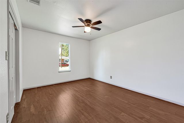 209 W 6th Street, Deer Park, TX 77536
