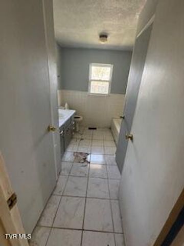 210 Lynn Avenue, Greeneville, TN 37743