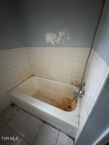 210 Lynn Avenue, Greeneville, TN 37743