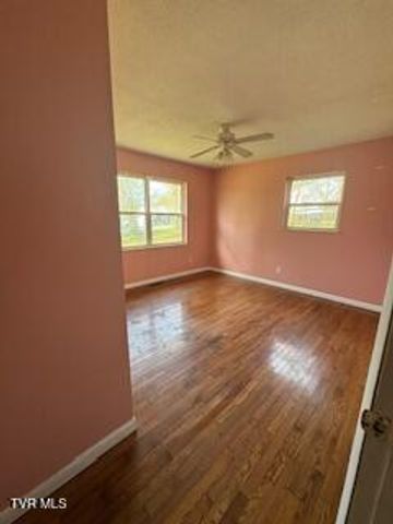 210 Lynn Avenue, Greeneville, TN 37743