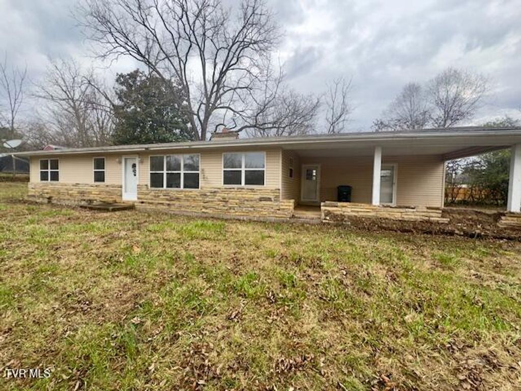 210 Lynn Avenue, Greeneville, TN 37743