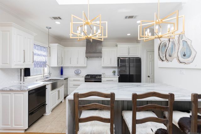 13223 Old Dutchtown Ave, Gonzales, LA 70737