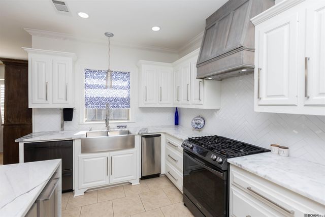 13223 Old Dutchtown Ave, Gonzales, LA 70737