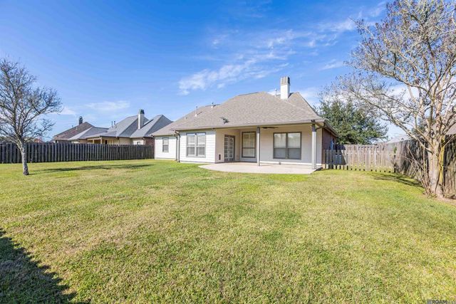13223 Old Dutchtown Ave, Gonzales, LA 70737