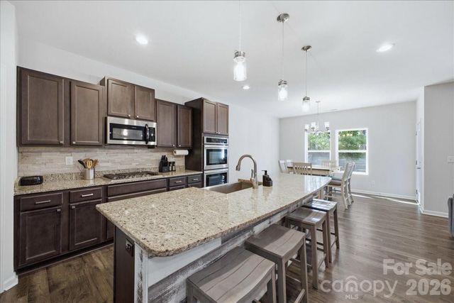 7612 Tanglewood Way, Denver, NC 28037