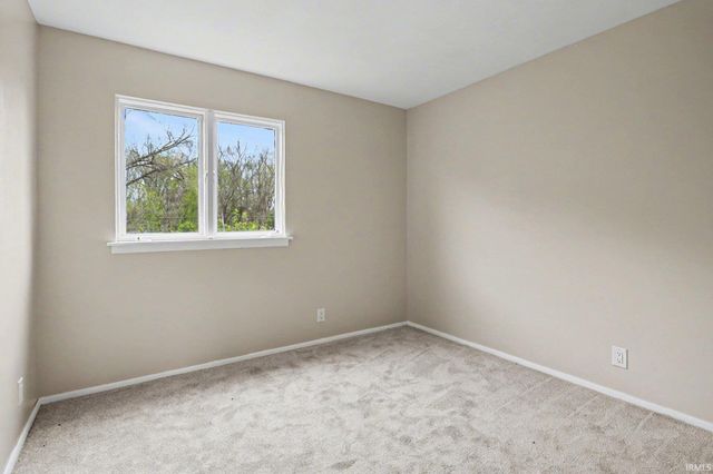 17330 Mcerlain Street, South Bend, IN 46635