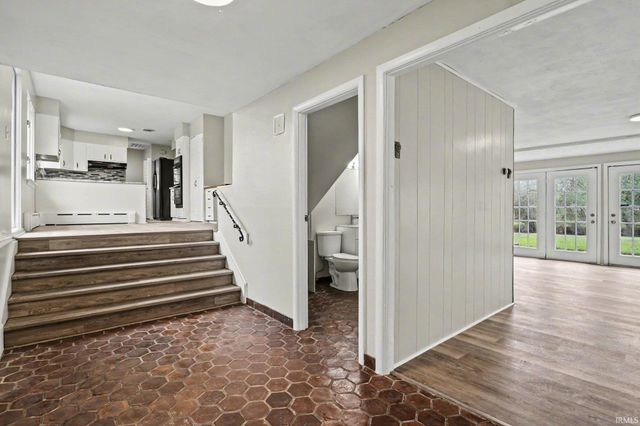 17330 Mcerlain Street, South Bend, IN 46635