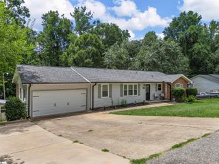 205 Maxie Avenue, Greenville, SC 29611