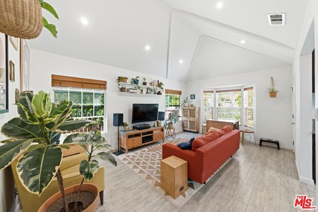 3830 W 59th Street, Los Angeles, CA 90043