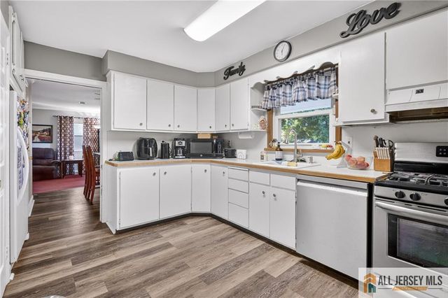 256 Adirondack Avenue, Spotswood, NJ 08884