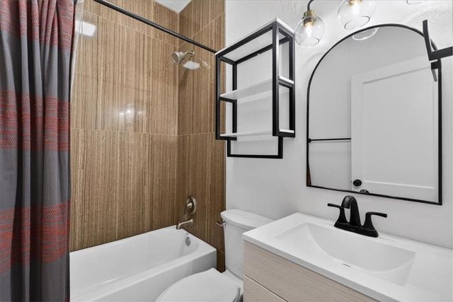 1490 Independence Avenue, Lee's Summit, MO 64086