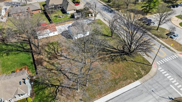 1490 Independence Avenue, Lee's Summit, MO 64086