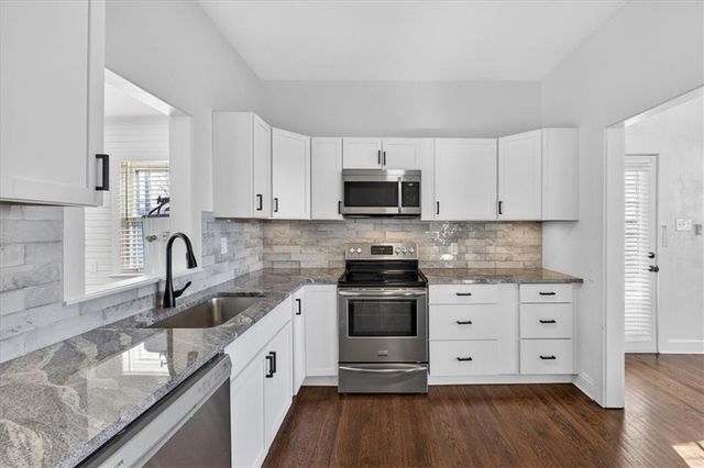 1490 Independence Avenue, Lee's Summit, MO 64086